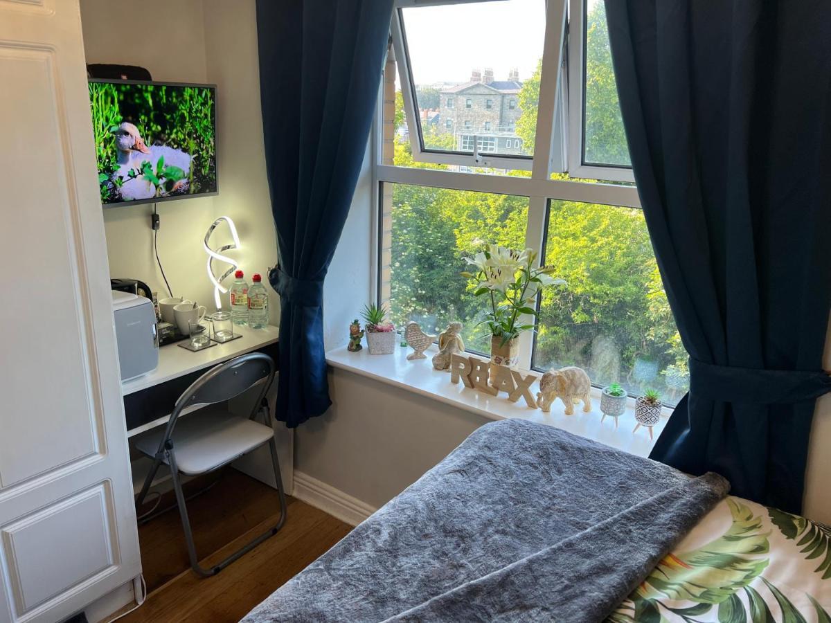 Dublin Double Room Exterior photo